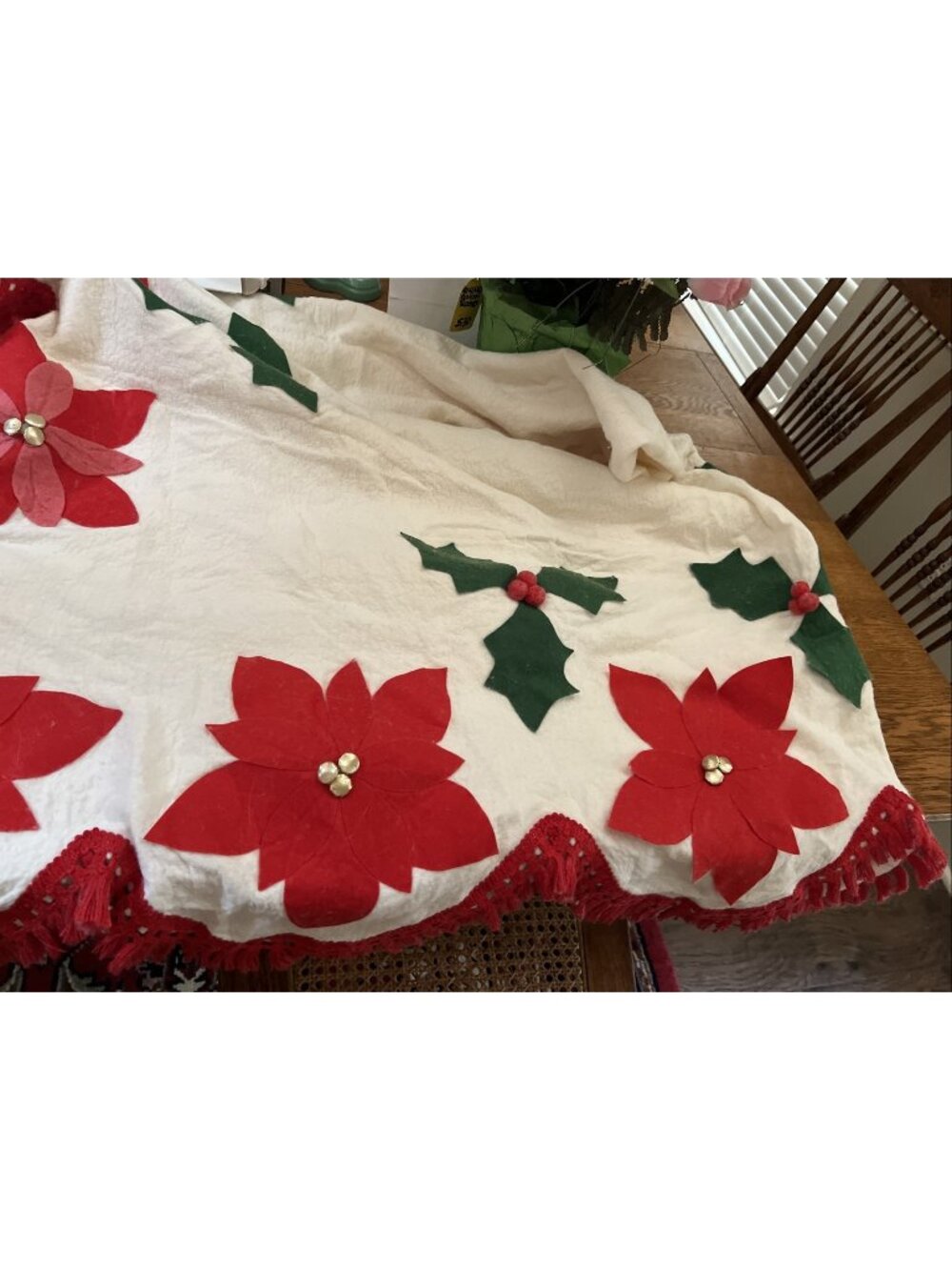 Vtg Christmas Table Cloth White Felt w/ Poinsettias Fringe MCM 1960s 68x72”
